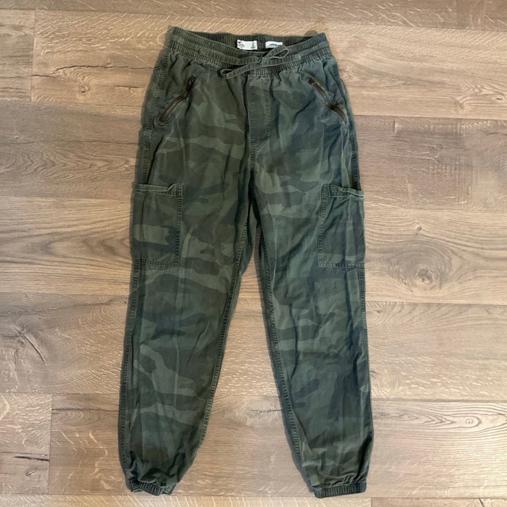 Hollister Green Camo Joggers